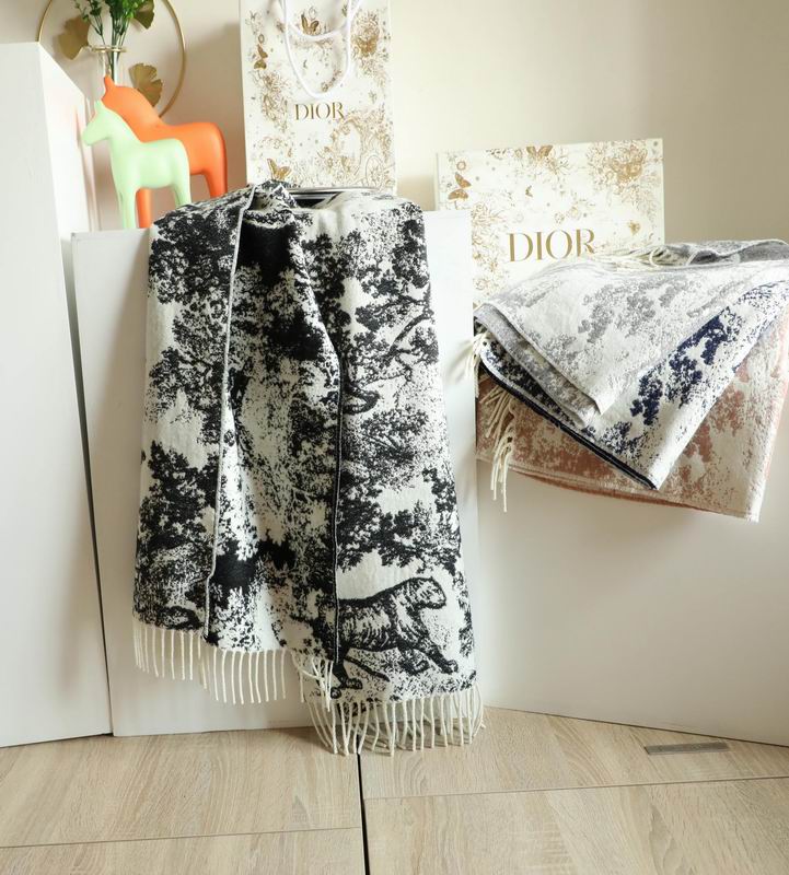 Dior scarf 45X190cm E27